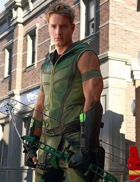 I Dont Care To Me Justin Hartley Is The One And Only True Oliver Queen