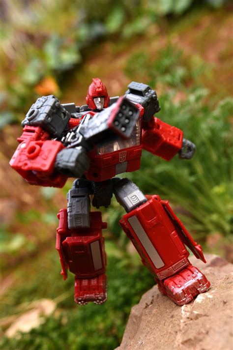 Hasbro: Transformers Siege Ironhide Review