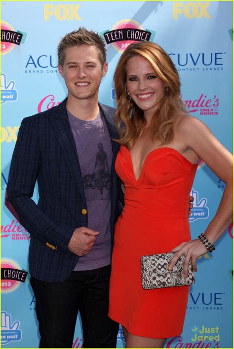 lucas grabeel and eden sher teen choice awards 2013 photo 587066 photo gallery just jared jr