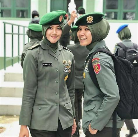 Tentara Wanita Cantik Dan Sholihah Pisbon Wanita Wanita Cantik Prajurit Wanita