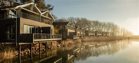Oase der Ruhe - im jaich: Yachthäfen, Yachtservice, Hotel Bremerhaven