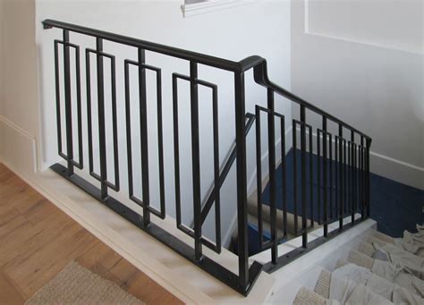 Find metal, wood, and pipe handrail prices per linear foot. Interior Railing Gallery