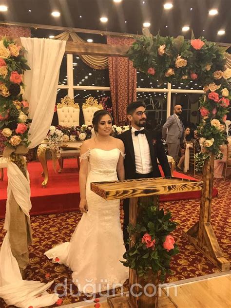 Dilek ve.şikayetlerinizi, beğenilerinizi bölüm belirterek yazınız havuz, restaurant, şhamdan bar, havuzbası düğün, beyaz tepe kır düğün, keyif bahçesi düğün, ve teras nargile cafe. Beyaz Saray Esma Sultan - Kulüpler/Davet Alanları Adana