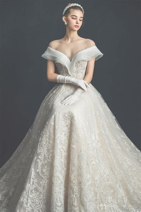 16件零負評氣質婚紗禮服，以別出心裁的浪漫製造毫不費力的優雅 Praise Wed 國際時尚婚創雜誌