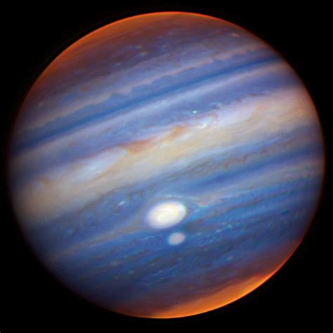 Gemini Captures Close Encounter Of Jupiters Red Spots Noirlab