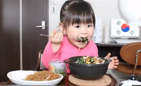 Rino Adorable Japanese Girl Eats Dishes From Around The World In