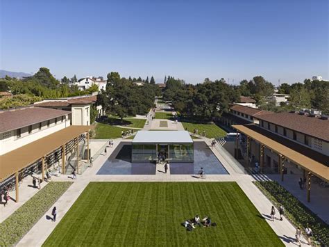 College Of The Month The Claremont Colleges The Cavalier