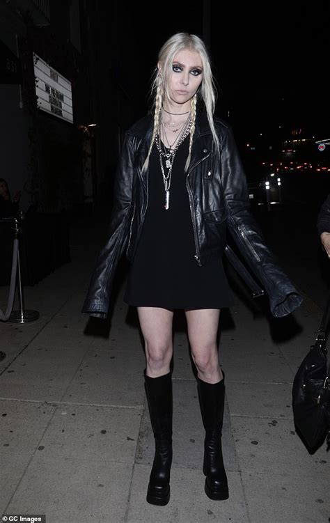 Taylor Momsen 29 Rocks A Glam Goth Girl Look In An Lbd With Braids