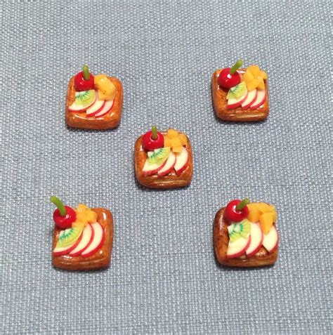 5 Miniature Dollhouse Tarts Fruits Puffs Tartlets Clay Polymer Etsy