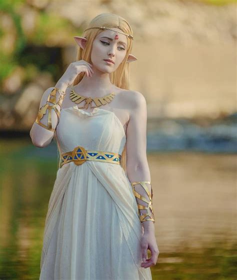 Princess Zelda From The Legend Of Zelda Breath Of The Wild Cosplay