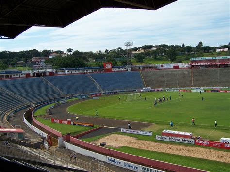 Ver Imóveis Próximos De Estádio Santa Cruz Botafogo Futebol Clube