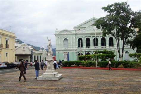 El Centro Histórico De Santa Ana En El Salvador El Salvador Ser