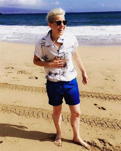 49 Nude Pictures Of Hannah Hart Will Drive You Wildly Enchanted With