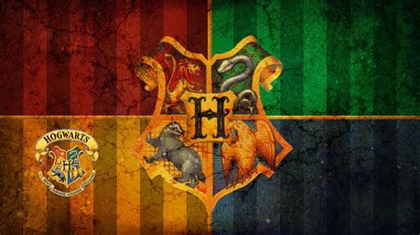 Harry Potter Hogwarts Crest Background Bing Images Hogwarts