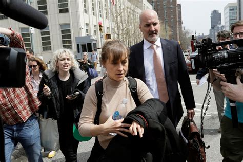 ‘smallville Actress Allison Mack Pleads Guilty Ahead Of Nxivm Sex Cult Trial New York Daily News