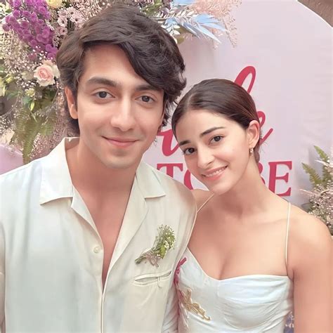 Ananya Panday Sister Sexy Youtuber Alanna Panday Pre Wedding Bridal Shower Photos Marriage Soon