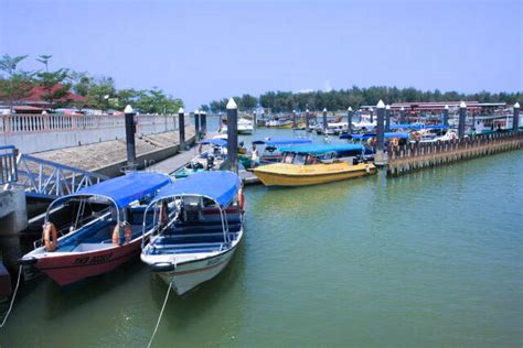 Pulau perhentian kecil, ilhas perhentian é o destino mais popular a partir de kuala besut. Inside the Kuala Besut Jetty