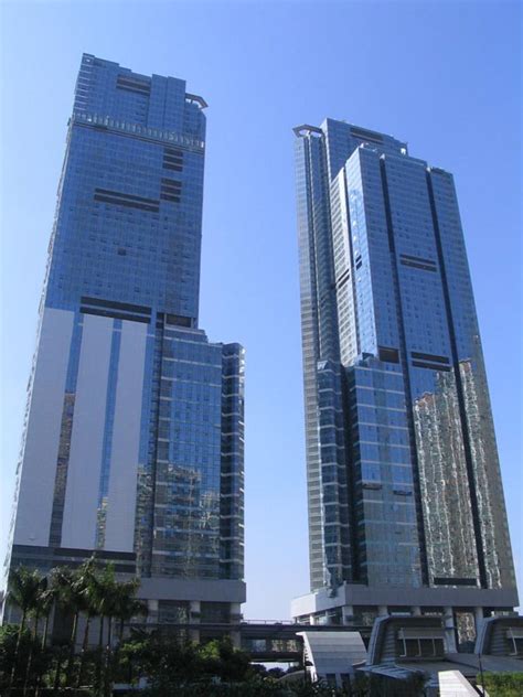 This city is home to more skyscrapers than any other city in the world. The Cullinan I - The Skyscraper Center