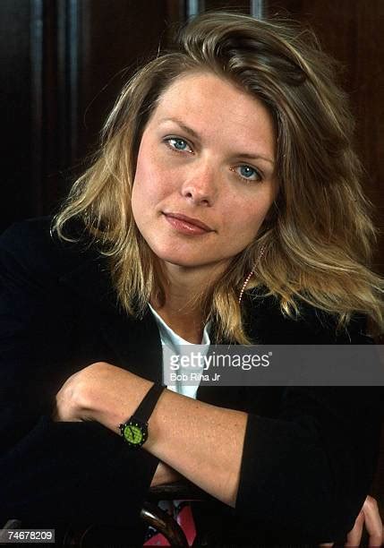 Michelle Pfeiffer 1985 Photos And Premium High Res Pictures Getty Images