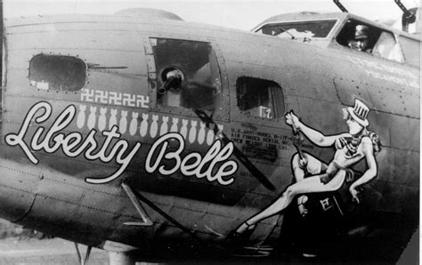 42 30096 Liberty Belle B 17 Bomber Flying Fortress The Queen Of
