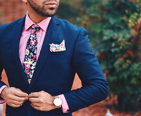 For argument's sake, let's assume by 'blue', we're talking about navy blue or a moderate royal blue here's some blue suit/tie inspiration that will have you covered no matter where you're going, what. Blue Suit Color Combinations With Shirt and Tie - Suits Expert