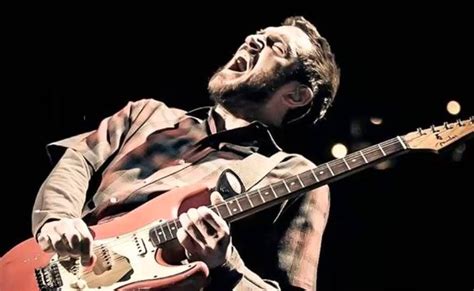 Neversoft's lead designer alan flores gave us an inside look at what to expect with guitar hero iii: BEST GUITARISTS - John Frusciante VS Tom Morello - Battle ...