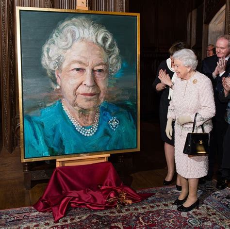 14 Photos Of Queen Elizabeth Prince Charles And More Royals Looking At