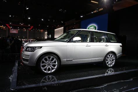 Paris Motor Show 2012 New Range Rover Wows The Crowds In Paris