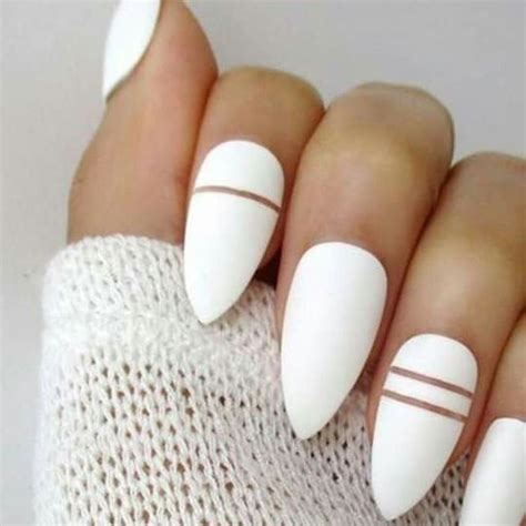 Los diseños de ✅ uñas blancas ✅ decoradas más espectaculares. Pin de rossy araiza en Arte de uñas | Diseños de uñas ...