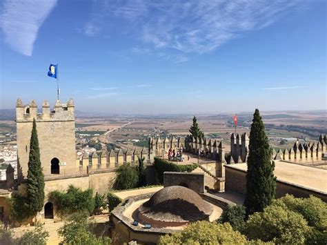 Hoy ha amanecido a las 8:22 y anochecerá a las 19:53, la temperatura mínima será de 15°c y la máxima. Castillo de Almodóvar del Río - Picture of Castillo de ...