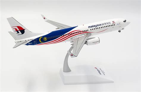 The seats were very comfortable and spacious and lots of storage. ScaleModelStore.com :: JC Wings 1:200 - XX2162 - Malaysia ...