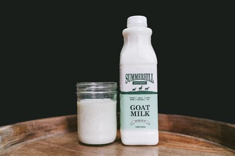 32oz Whole Natural Goat Milk Summerhill Goat Dairy