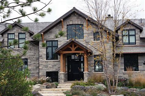 Flat panels, which are used in the field of the wall, and universal corners, which provide a finished look to outside corners and a tight fit in inside corners. cheap stone veneer | Stone facade, Exterior stone, Stone ...