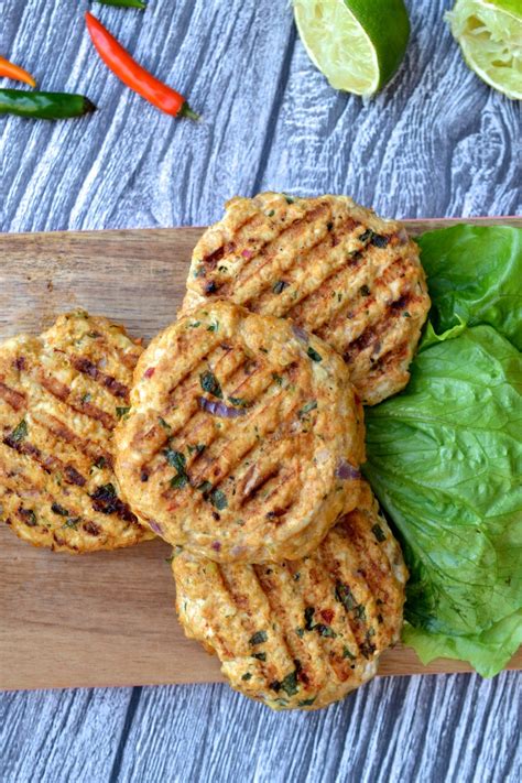How to make barbecue (bbq) chicken burgers! Mexican Chicken Burger | Recipe | Ground chicken burgers, Chicken burger patty recipe, Super ...