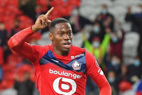 Jonathan christian david (born january 14, 2000) is a canadian professional soccer player who plays as a forward for ligue 1 club lille and the canada national team. Football. Ligue 1 : Lille et Jonathan David s'offrent Nantes et le fauteuil de leader