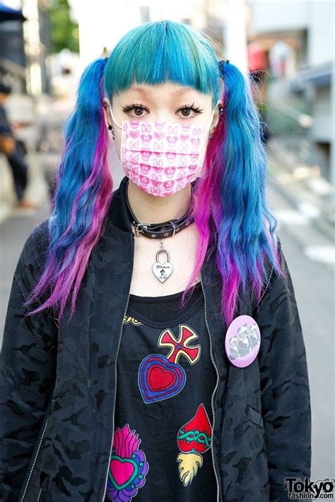 Japanese Street Fashion Loose The Mask And It Is Adorbs Japanese Streets Japanese Street
