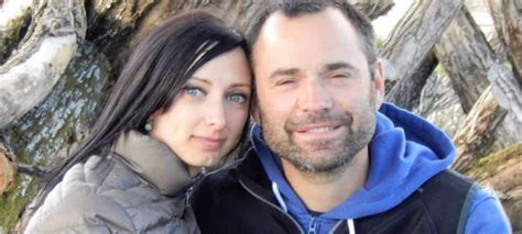 Dans l'amour est dans le pré, les couples se font et se défont au gré des épisodes, mais celui que forment didier et nathalie devrait captiver les téléspectateurs de l'émission programmée ce soir sur m6. Sébastien et Emilie (L'amour est dans le pré) ne vivent ...