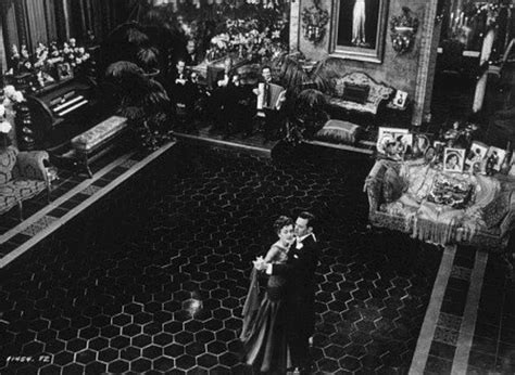 Famous mansions 13.808 views2 year ago. Film Analysis of Sunset Boulevard | Film Noir
