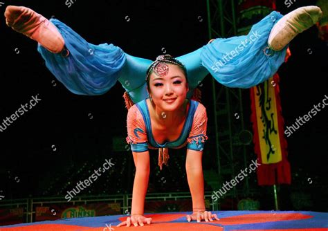 Chinese Contortionist Liu Chen Demonstrates Performance Editorial Stock