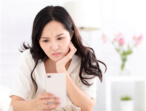 Penggunaan media sosial di kalangan remaja ini juga menimbulkan pro dan kontra. Citra Tubuh Remaja Perempuan Pengguna Media Sosial - Unair ...