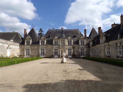 If you are looking for travel coupons always use directhotels.com! (Loir-et-Cher) Château de Villesavin (Tour-en-Sologne ...