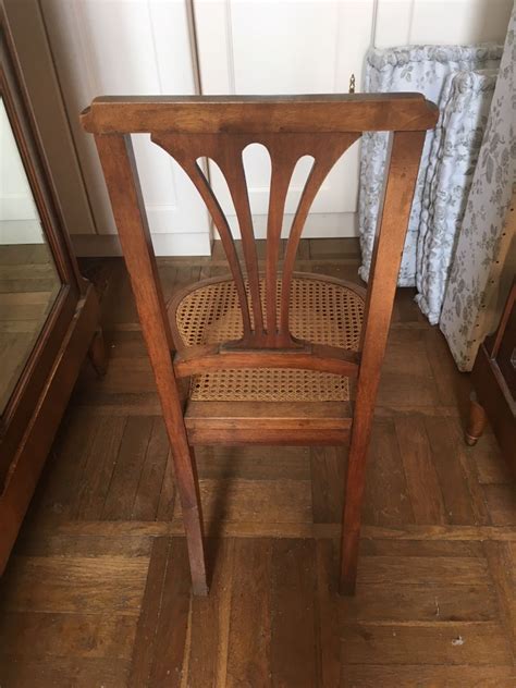 Lot de 2 chaises de salle à manger style chesterfield dossier capitonné velours gris et pieds bois marron dim. Chaise Art Nouveau bois - Luckyfind