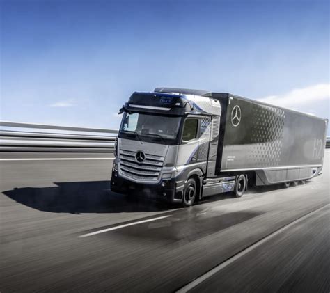 Daimler Trucks Starts Testing New GenH2 Fuel Cell Truck Prototype