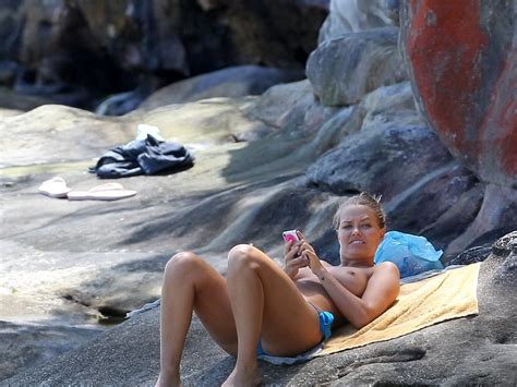 Lara Bingle Topless Showing Off Her Big Boobs On A Beach In Sydney Porn