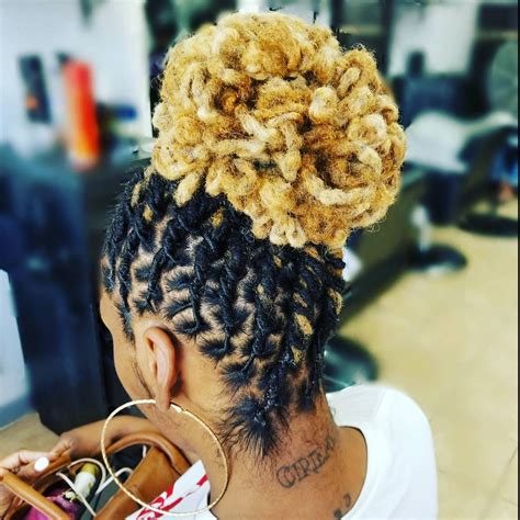 The color just suits perfectly with the dreadlocks style for white girls. If only my tenderhead could take getting loc updos ...