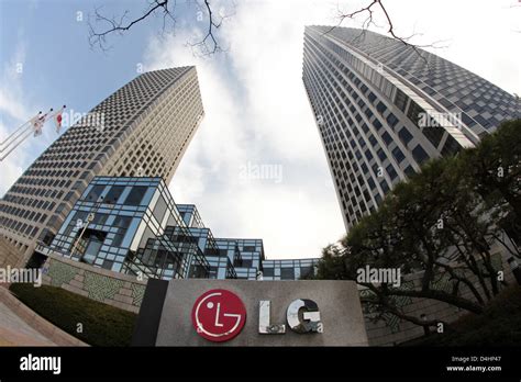 South Korea Lg Headquarter Lg Twin Towers In Seoul Stock Photo Alamy