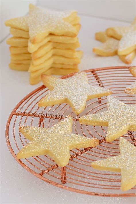 Plus a fun way to gift them! 3 Ingredient Shortbread | Recipe | Cookies recipes ...