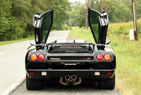 Quench Your Need For Speed With A 1998 Lamborghini Diablo Sv Carscoops