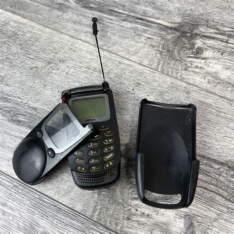 Motorola Nextel I1000 Plus Black Cellular Flip Phone Vintage For Parts