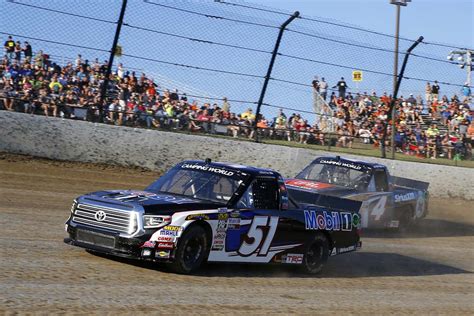 Nascar raced on dirt last season for the first time since 1970 when the truck series. Seavey Scores Top-10 Finish in Truck Series Debut at Eldora